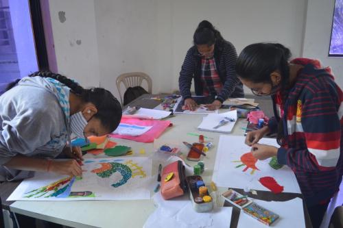 COLLAGE MAKING COMPETITION